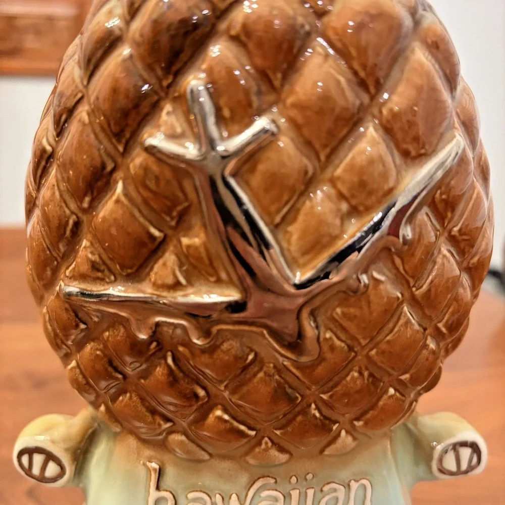Vintage 1972 Jim Beam Hawaiian Open Pro-Am United Air Lines Decanter EMPTY